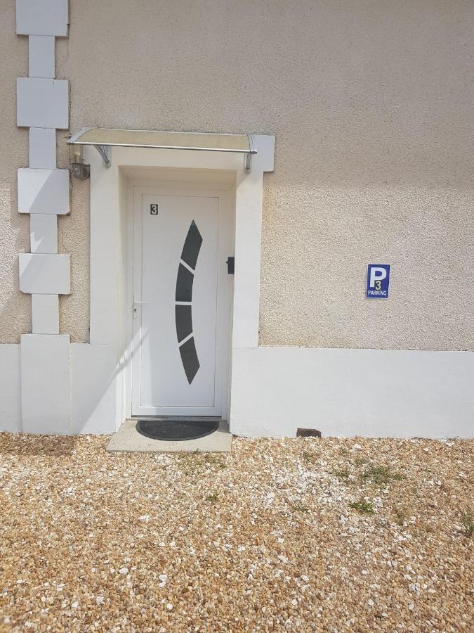 03 - Joli studio rdc avec petit jardin et porte donnant sur parking comme une maison Razac-sur-lʼIsle Extérieur photo